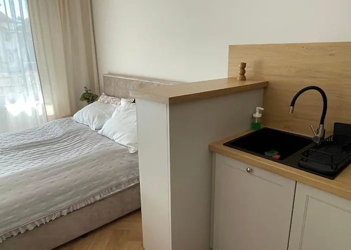 Agaciula 库瑞尼卡慕斯卡